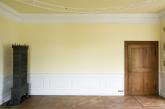 Wand mit Leinwandbespannung nach der Restaurierung